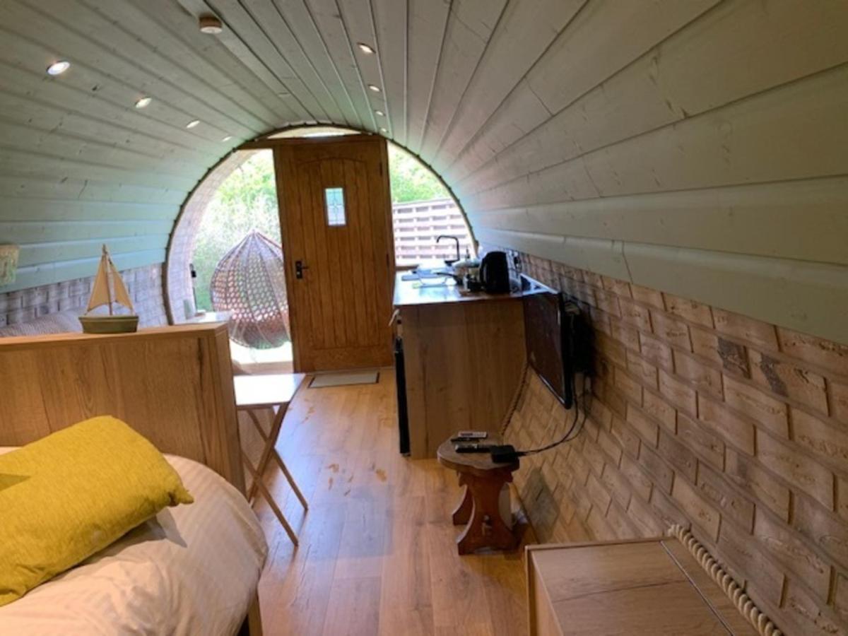 Romantic Escape Luxury Hobbit House With Hot Tub! 쉬어니스 외부 사진