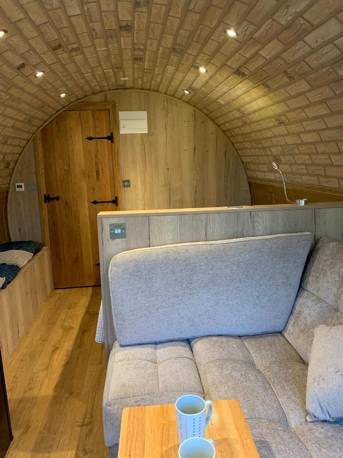 Romantic Escape Luxury Hobbit House With Hot Tub! 쉬어니스 외부 사진
